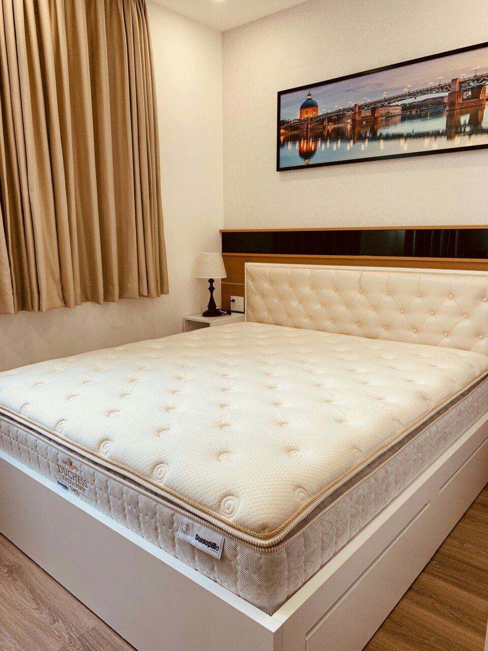 Nệm lò xo Duchess một sản phẩm sang trọng của Dunlopillo